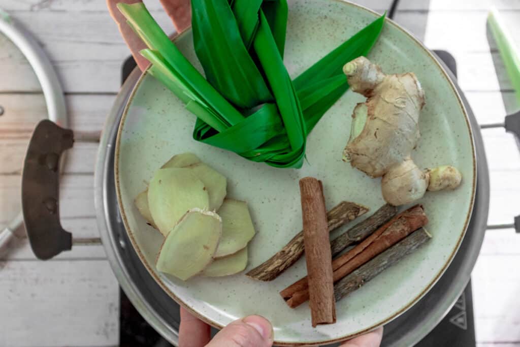 ingredients-for-making-malva-juice