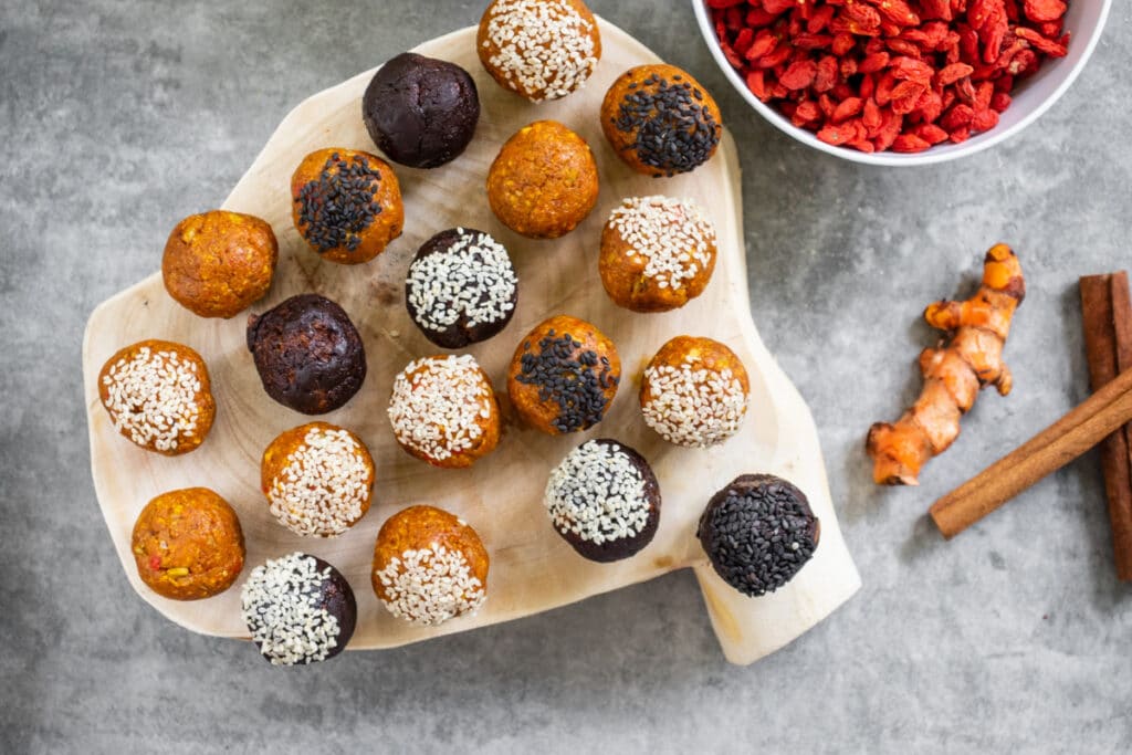 hazelnut-chocolate-balls-rolled-in-sesame-seeds