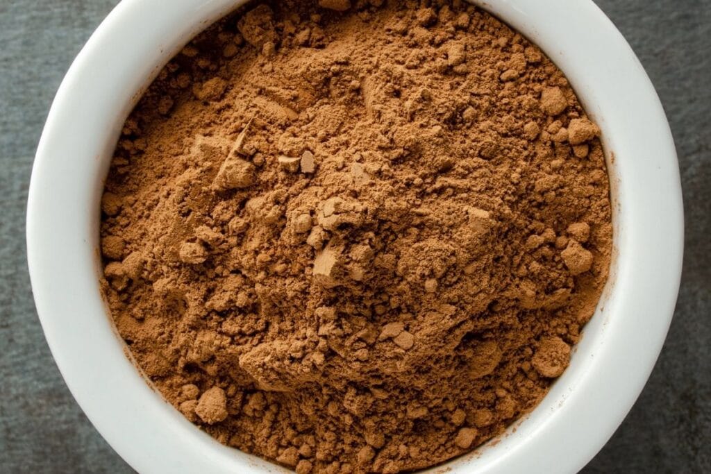 raw-cacao-powder-in-a-bowl